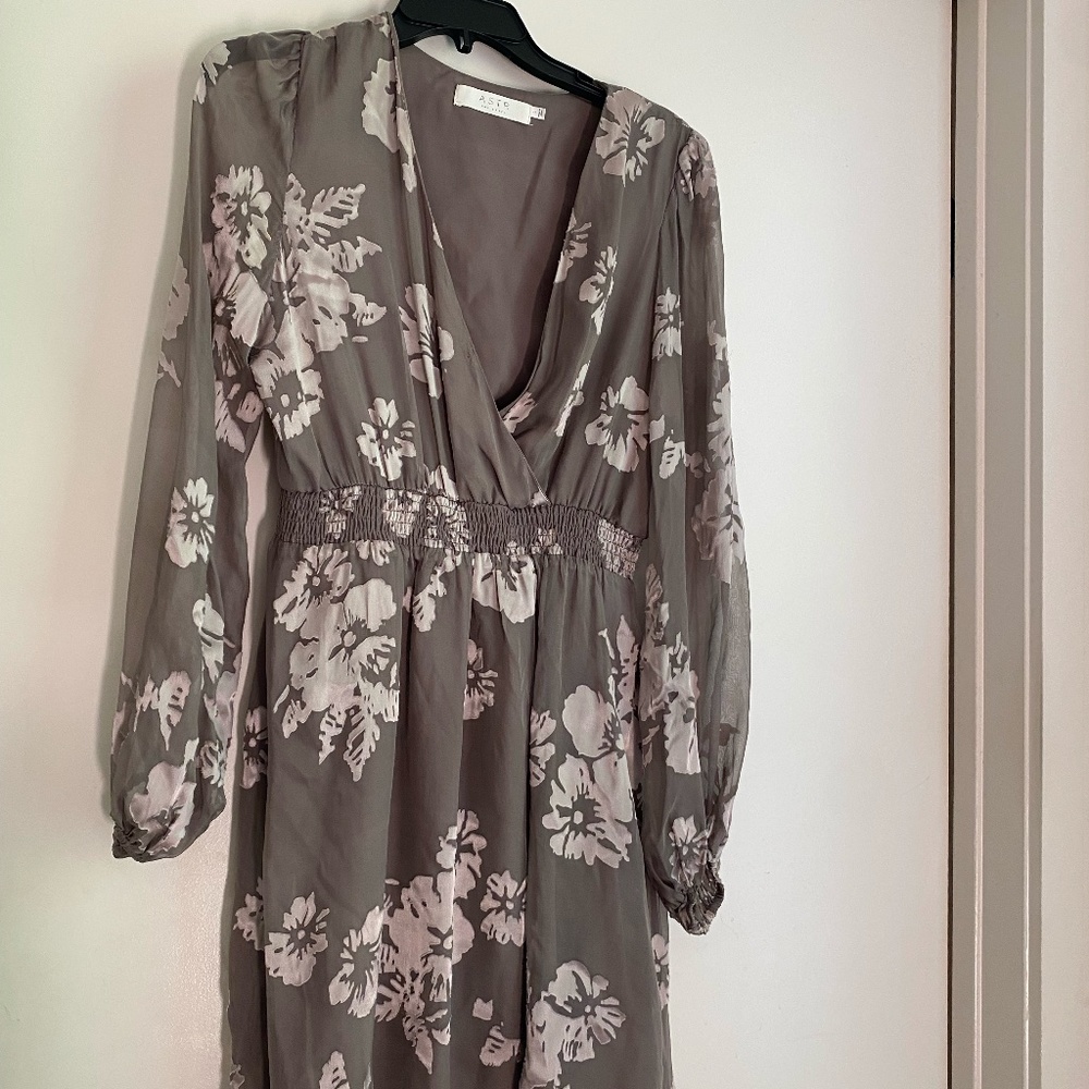 ASTR floral flowy dress size L